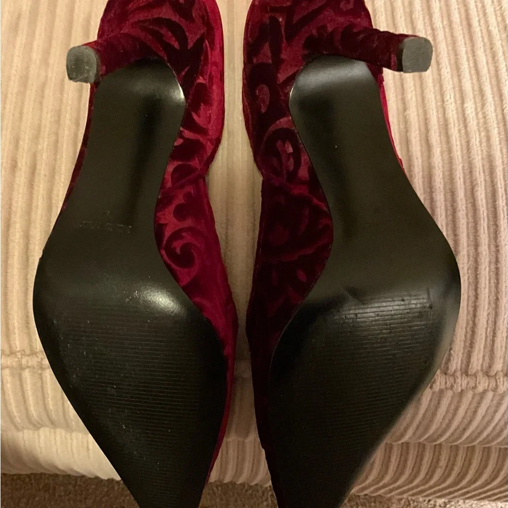 Nine West Velvet Pumps - Picture 3 of 6